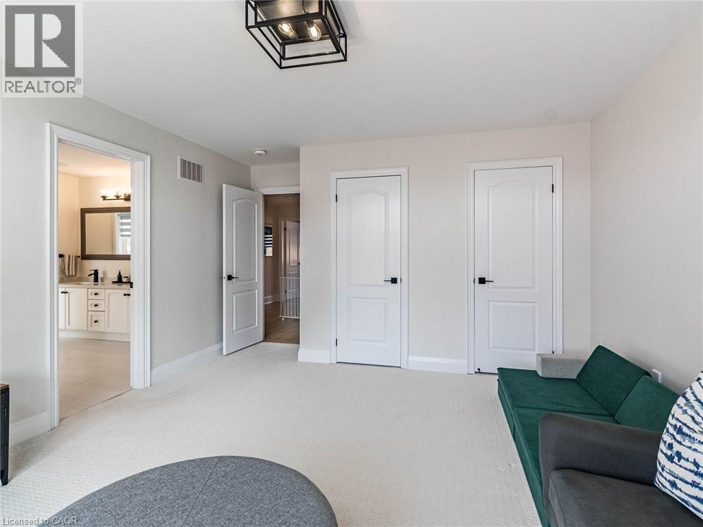 Photo 13 of 144 Bloomsbury Avenue, Brampton ON