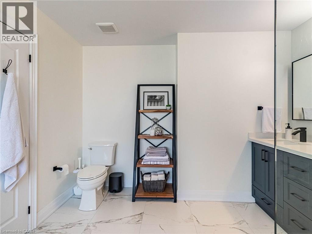 Photo 2 of 144 Bloomsbury Avenue, Brampton ON