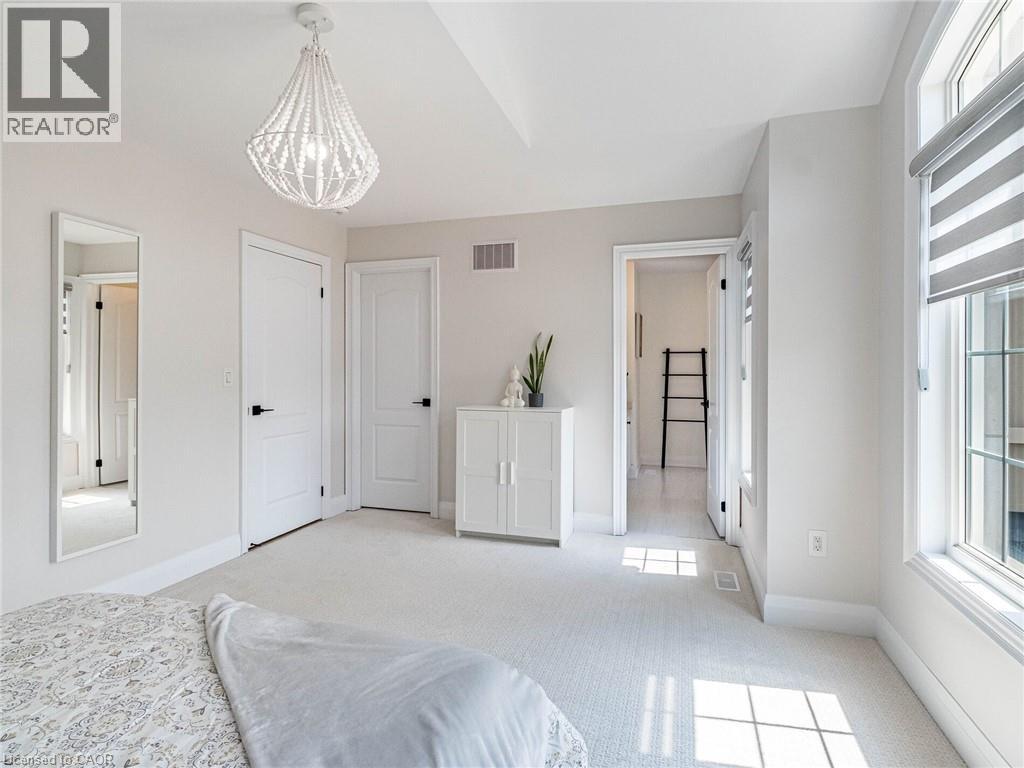 Photo 10 of 144 Bloomsbury Avenue, Brampton ON