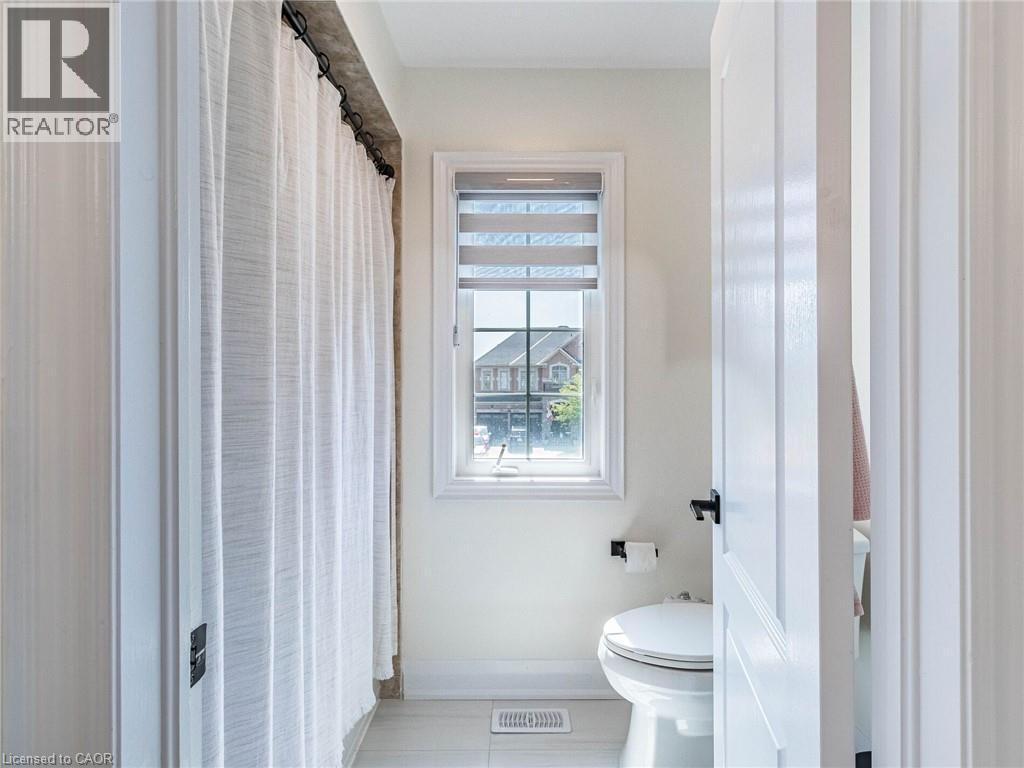 Photo 14 of 144 Bloomsbury Avenue, Brampton ON