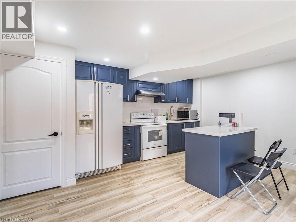 Photo 32 of 144 Bloomsbury Avenue, Brampton ON