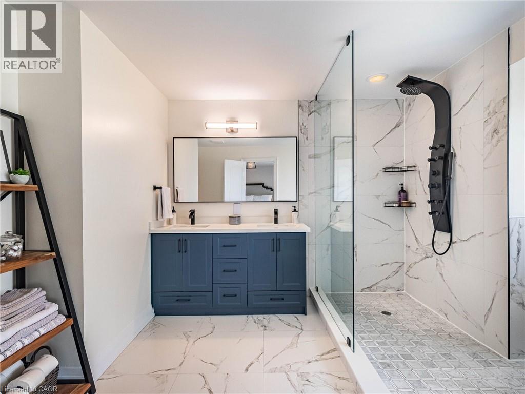 Photo 35 of 144 Bloomsbury Avenue, Brampton ON