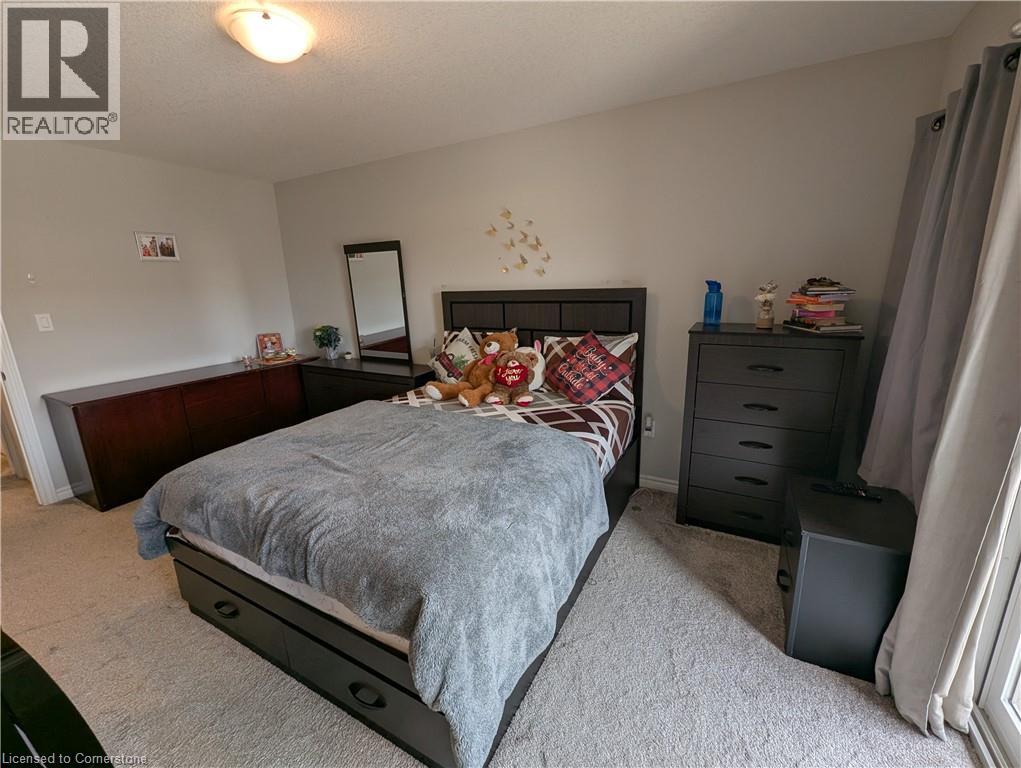 Photo 11 of 37 Munch Avenue, Cambridge ON