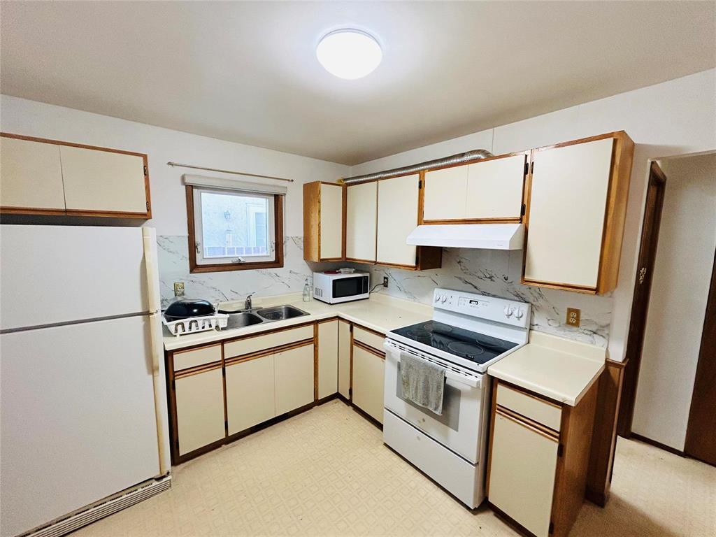 Photo 10 of 1584 Leila Avenue, Winnipeg MB