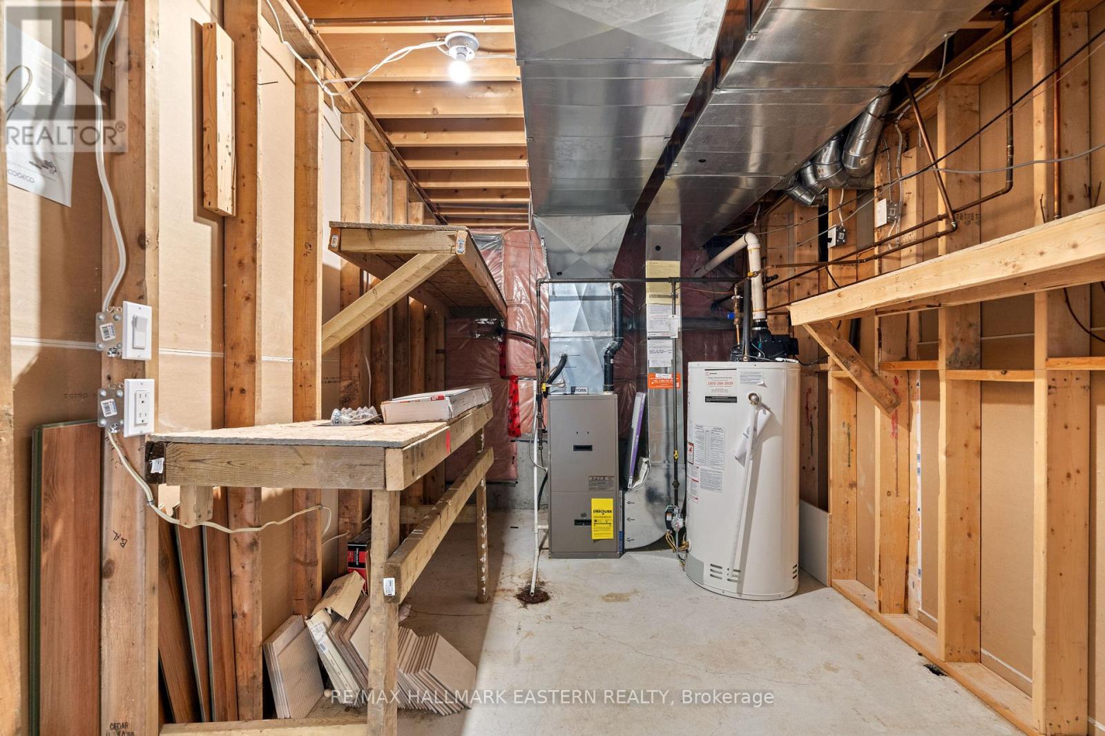 Photo 32 of 67 Sweetnam Drive, Kawartha Lakes ON