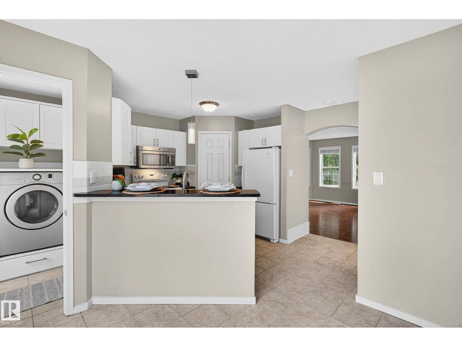 Photo 12 of 1338 Grant Wy Nw, Edmonton AB