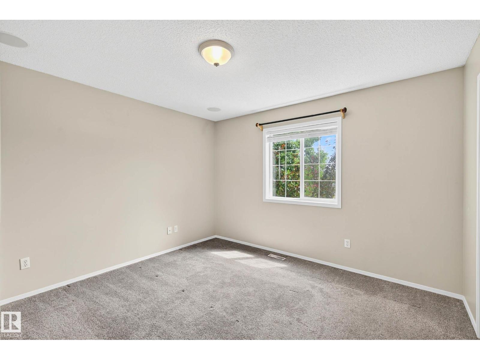 Photo 24 of 1338 Grant Wy Nw, Edmonton AB