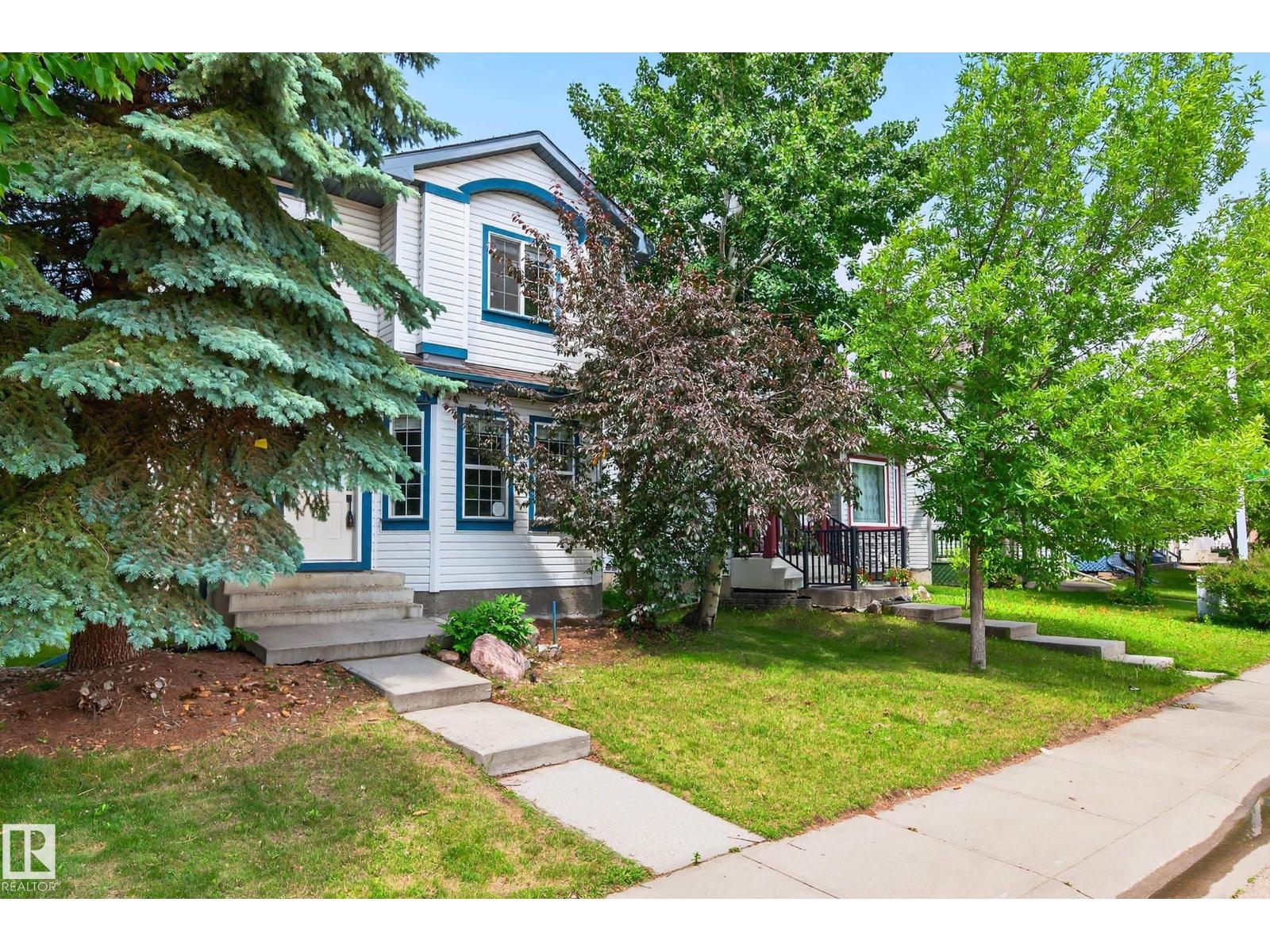 Photo 3 of 1338 Grant Wy Nw, Edmonton AB