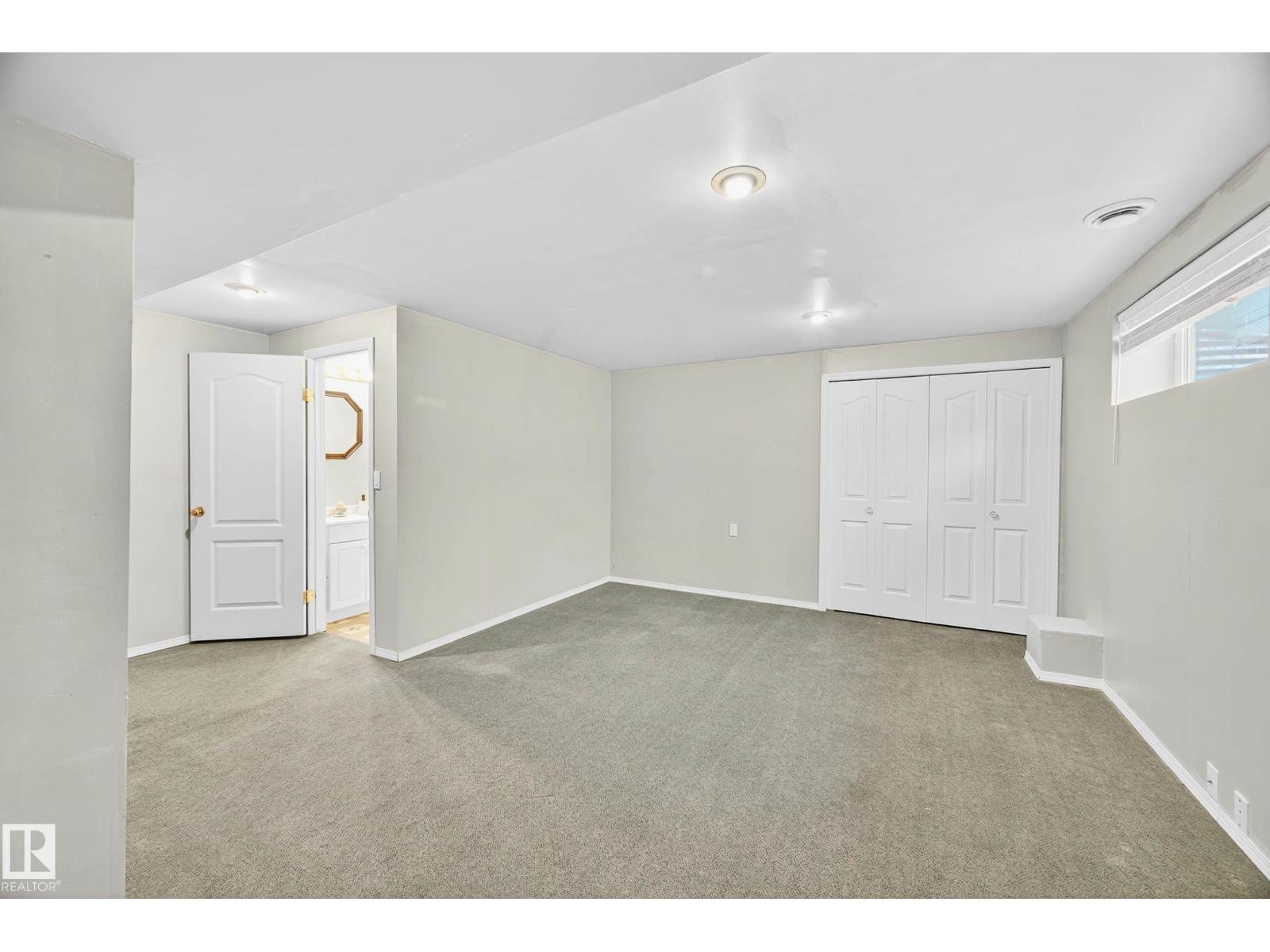 Photo 33 of 1338 Grant Wy Nw, Edmonton AB