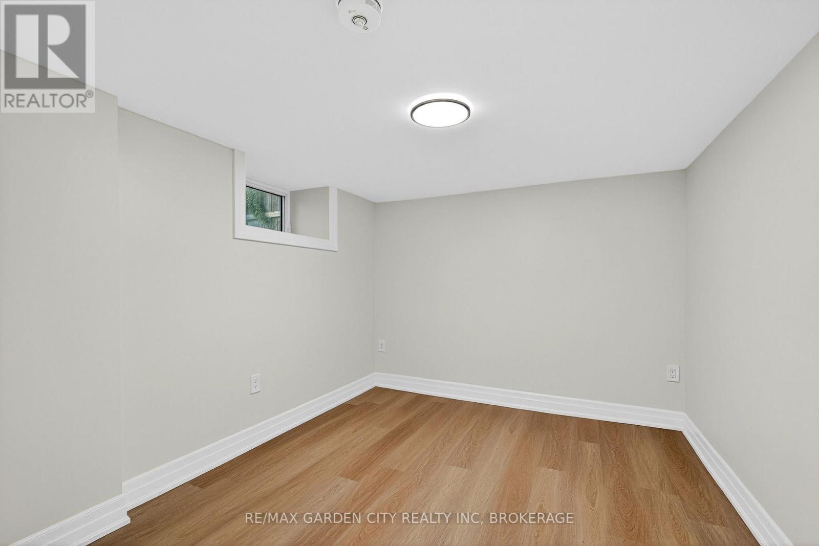 Photo 7 of Lower 104 Carrick Avenue, Hamilton ON
