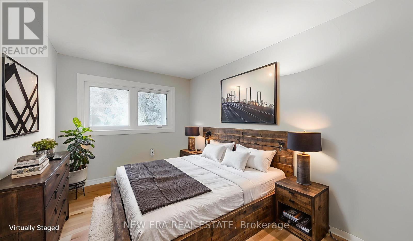 Photo 7 of 7227 Joliette Crescent, Mississauga ON