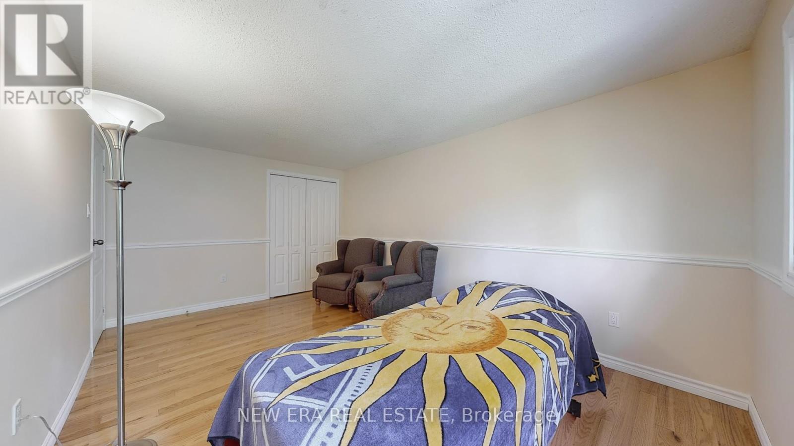 Photo 3 of 7227 Joliette Crescent, Mississauga ON