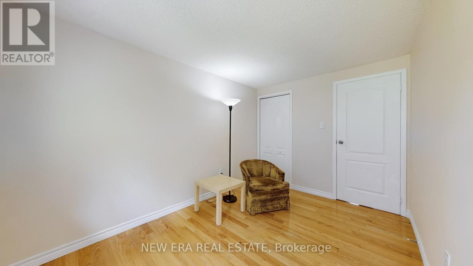 Photo 34 of 7227 Joliette Crescent, Mississauga ON