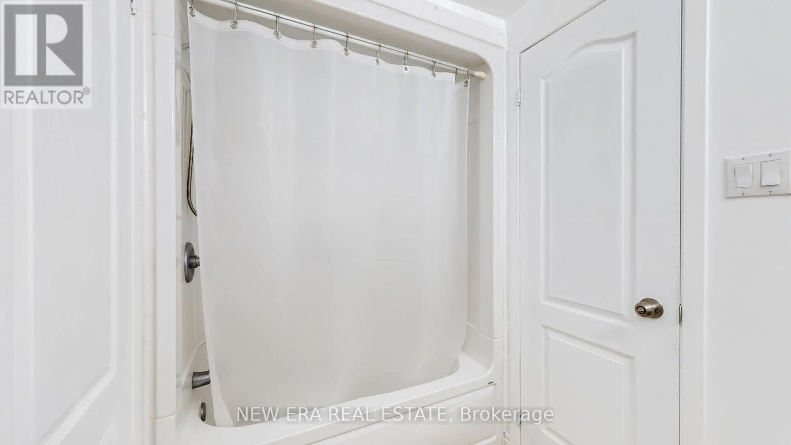 Photo 38 of 7227 Joliette Crescent, Mississauga ON