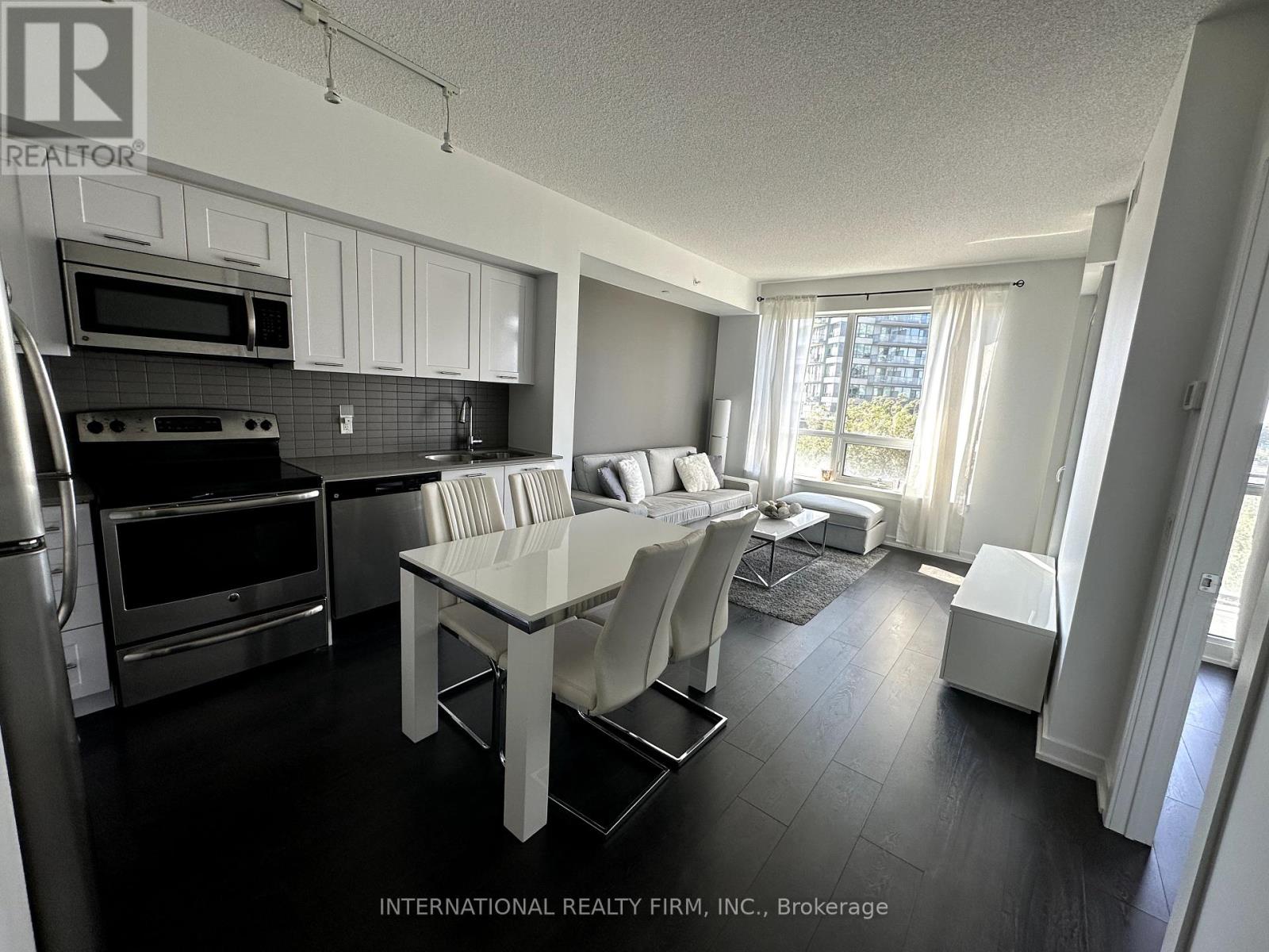 Photo 12 of 705 2212 Lakeshore Boulevard W, Toronto ON