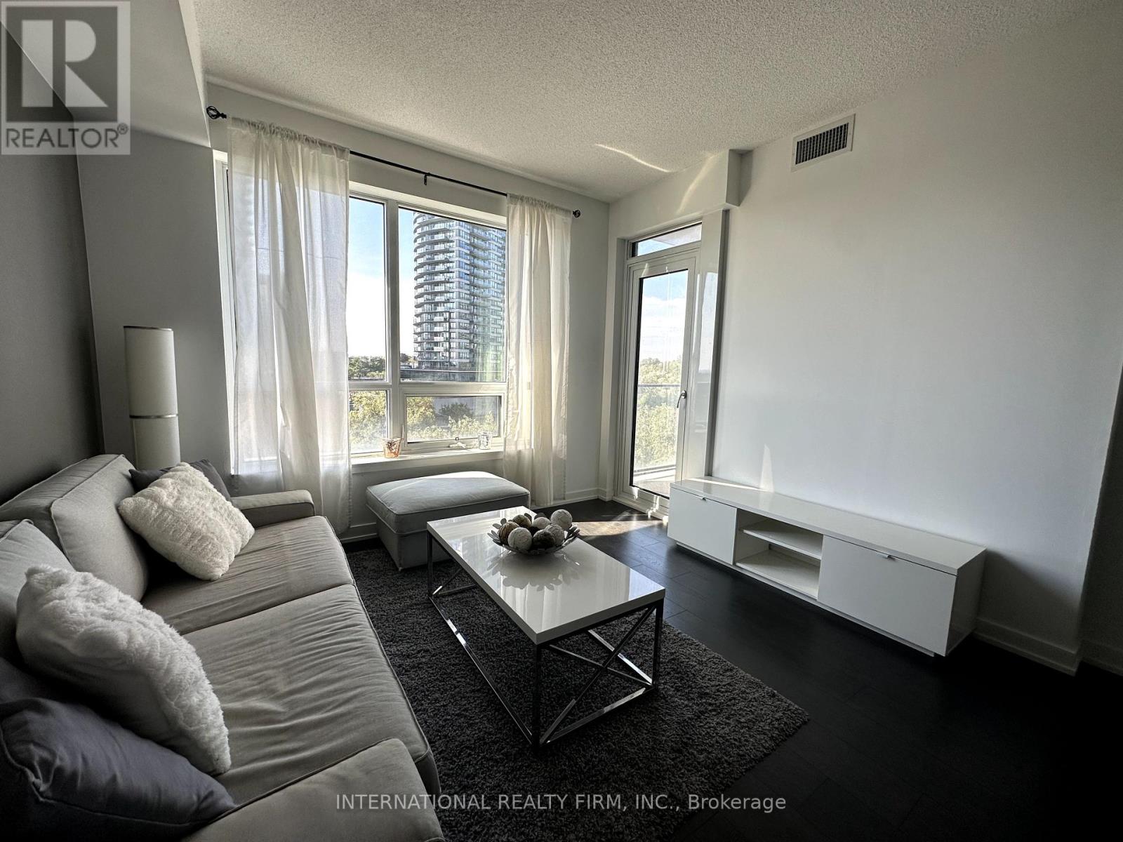 Photo 11 of 705 2212 Lakeshore Boulevard W, Toronto ON
