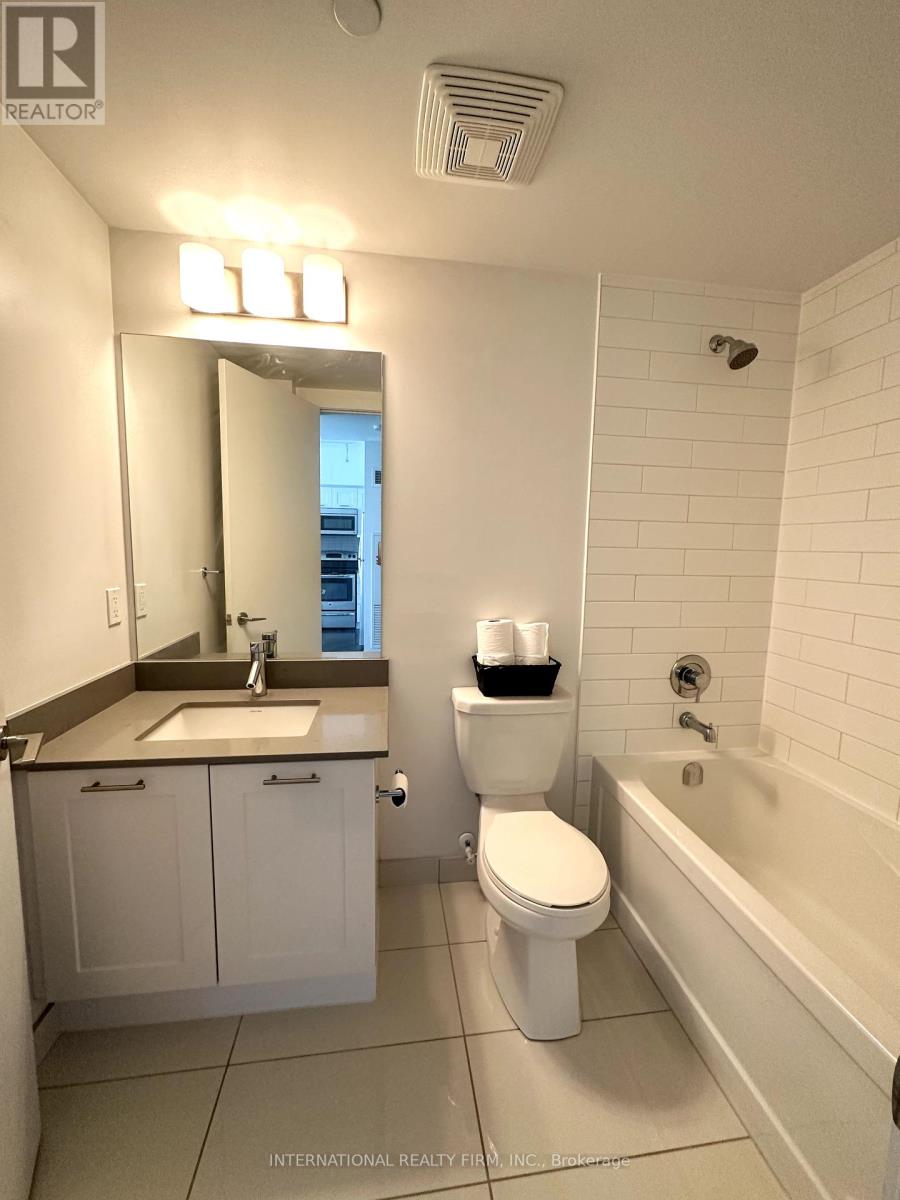 Photo 9 of 705 2212 Lakeshore Boulevard W, Toronto ON
