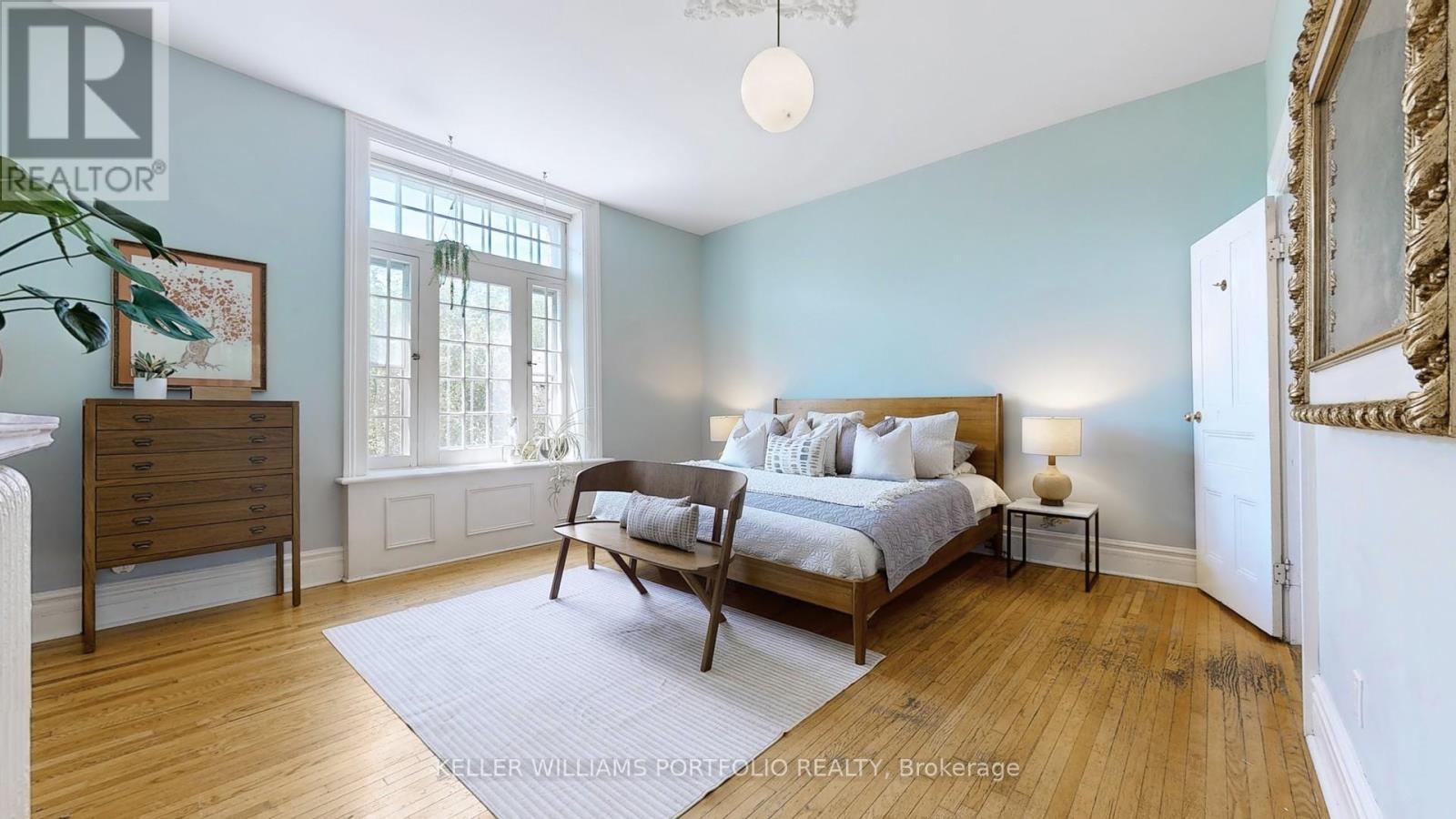 Photo 13 of 51 Macdonell Avenue, Toronto ON