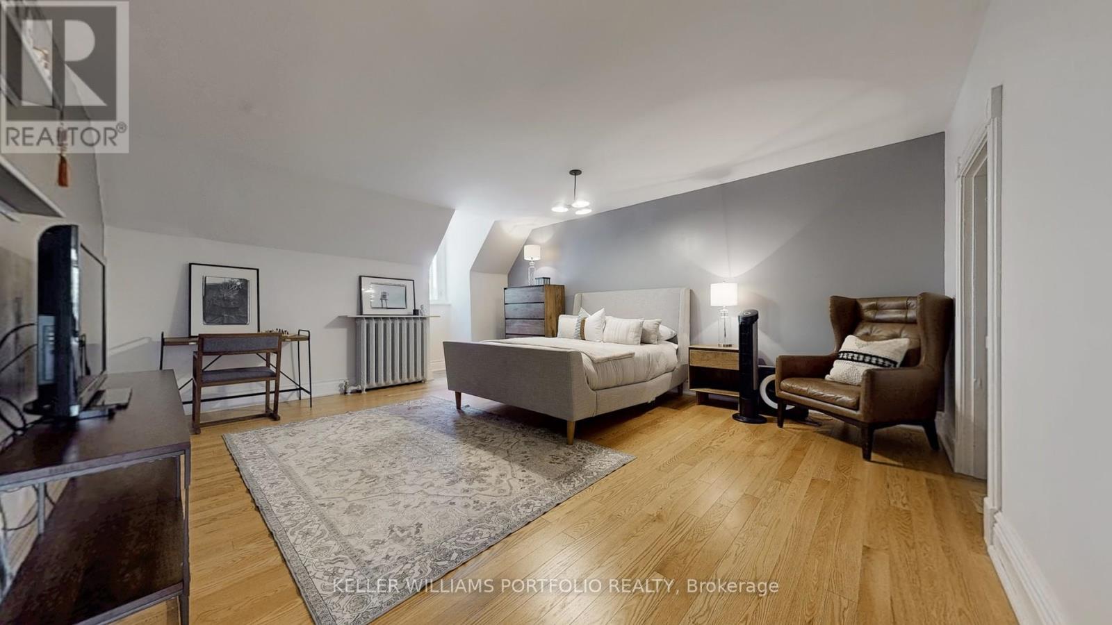 Photo 19 of 51 Macdonell Avenue, Toronto ON