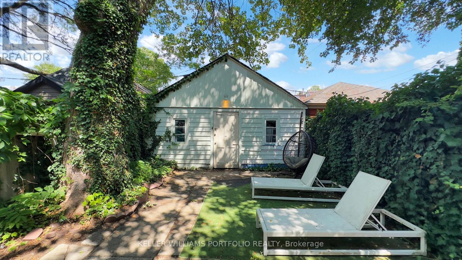 Photo 22 of 51 Macdonell Avenue, Toronto ON