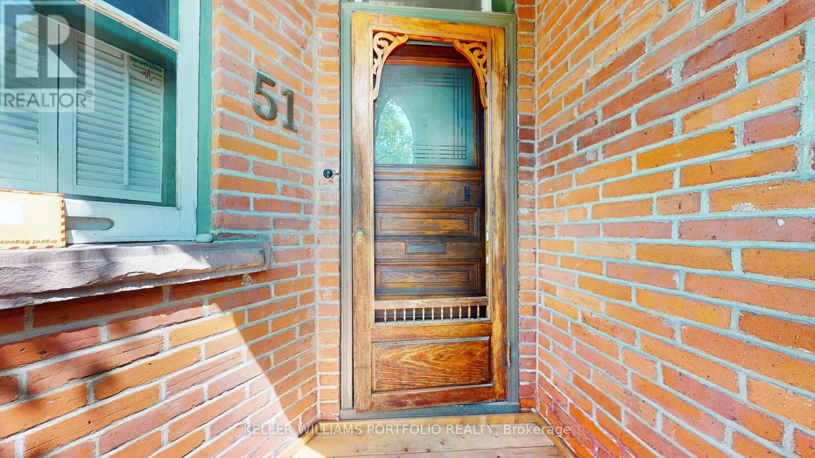 Photo 4 of 51 Macdonell Avenue, Toronto ON