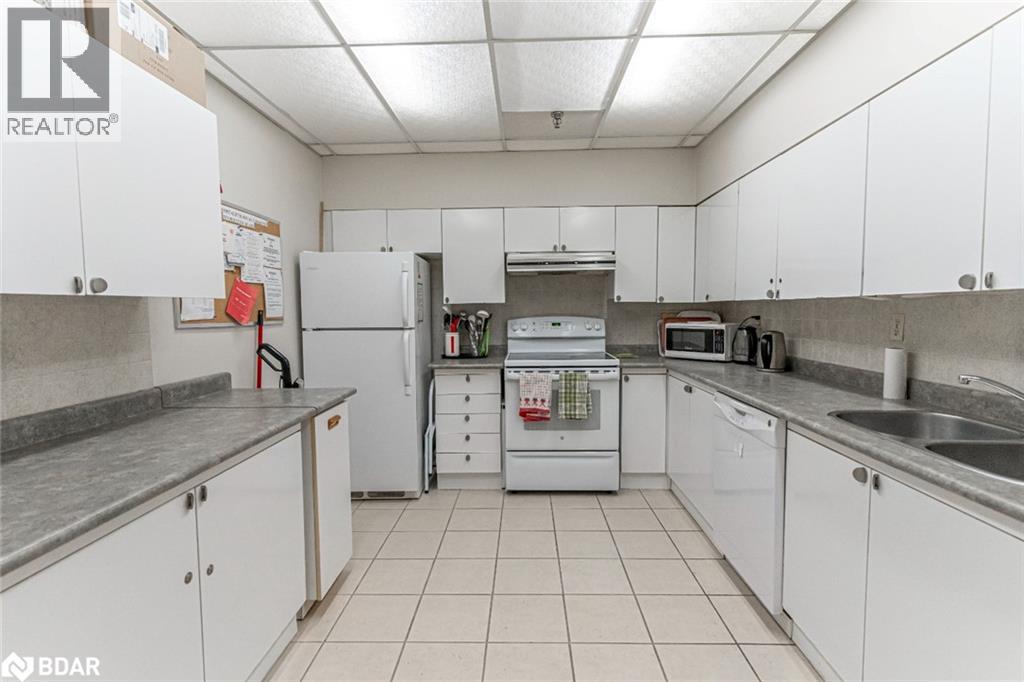 Photo 16 of 181 Collier Street Unit 206, Barrie ON