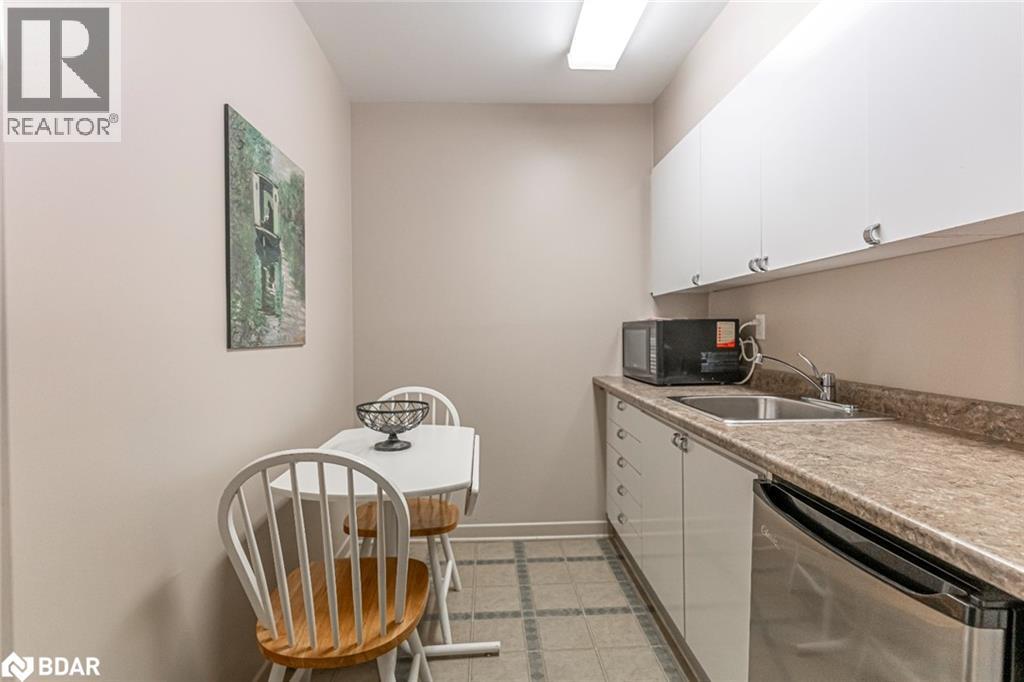 Photo 6 of 181 Collier Street Unit 206, Barrie ON