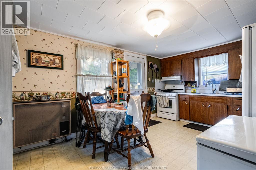 Photo 34 of 44 Queen Street South, Tilbury ON