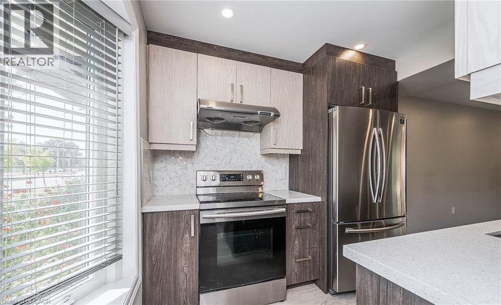 Photo 13 of 91 Madoc Drive, Brampton ON