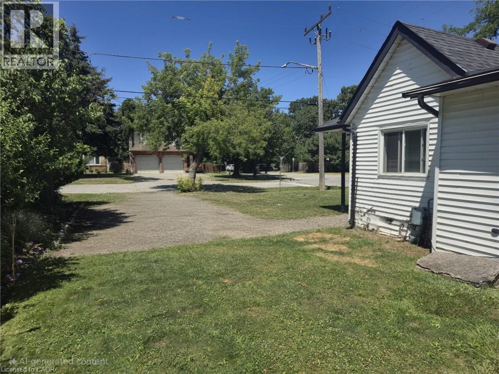 Photo 19 of 82 Teal Avenue, Stoney Creek ON