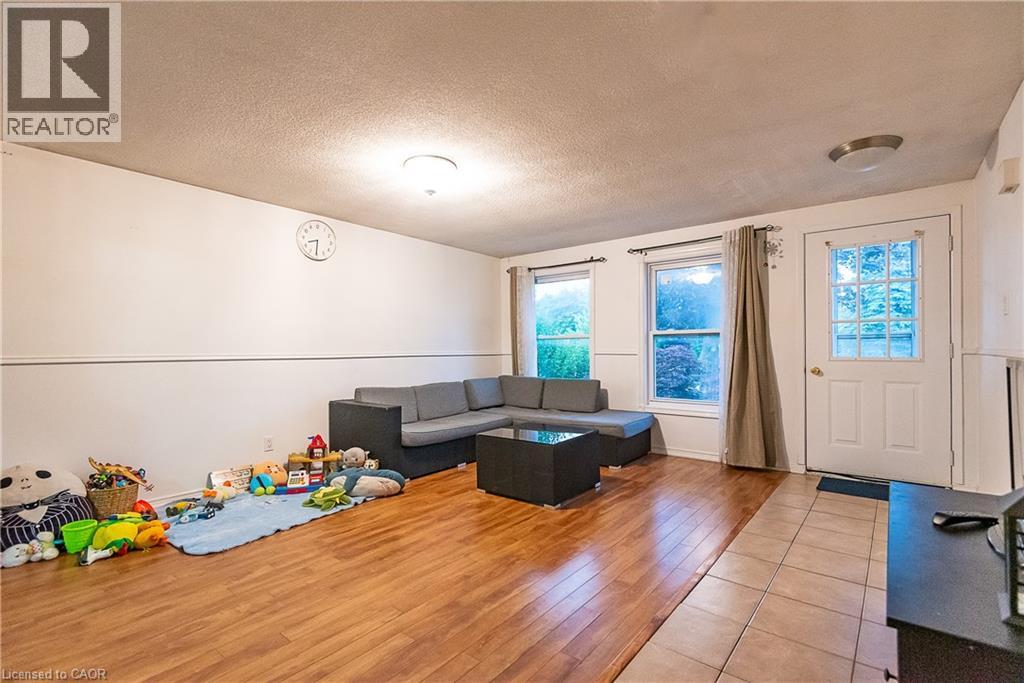 Photo 11 of 690 Elgin Street N Unit Main, Cambridge ON