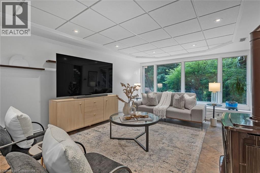 Photo 29 of 937 Montgomery Drive, Ancaster ON