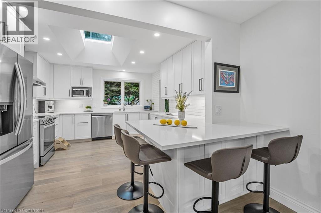 Photo 17 of 937 Montgomery Drive, Ancaster ON