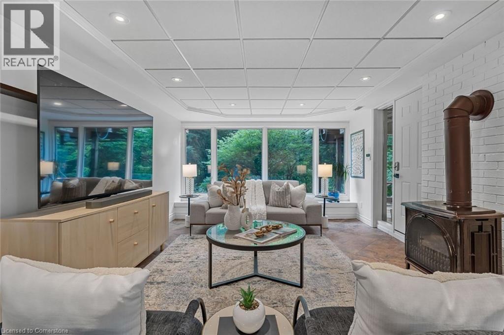 Photo 30 of 937 Montgomery Drive, Ancaster ON