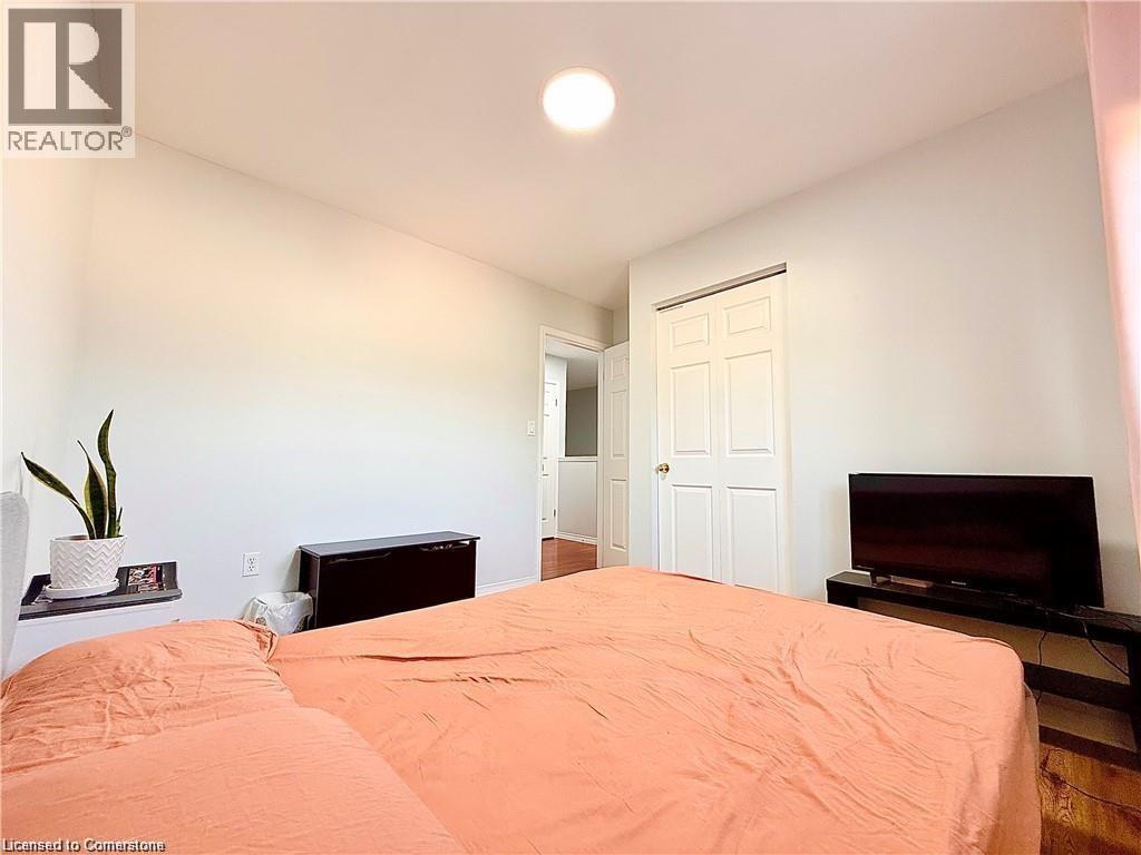 Photo 30 of 160 Prosperity Drive, Kitchener ON