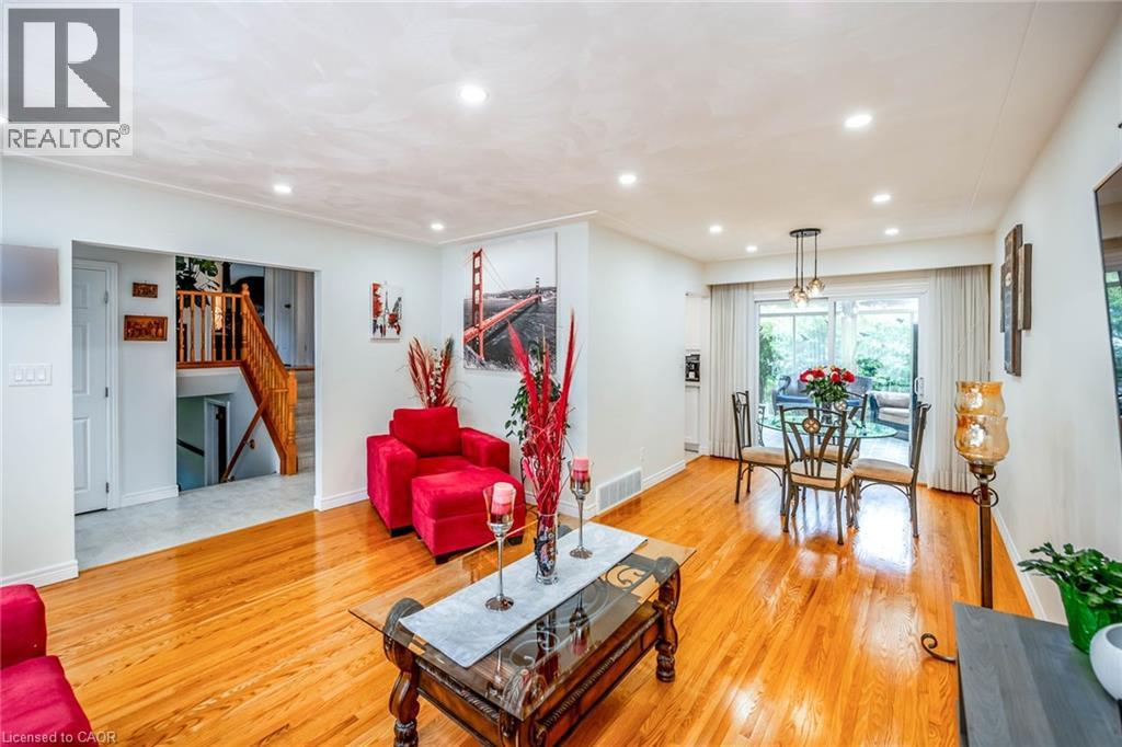 Photo 1 of 122 Forest Hill Road, Grimsby ON
