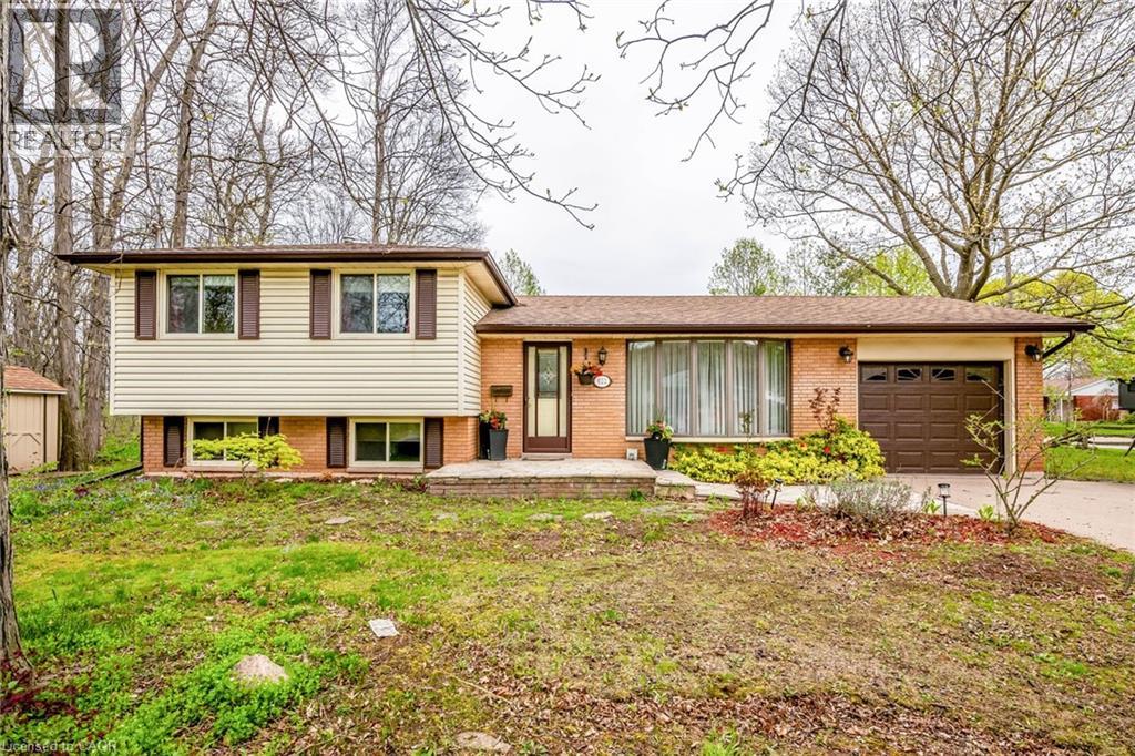 Photo 9 of 122 Forest Hill Road, Grimsby ON