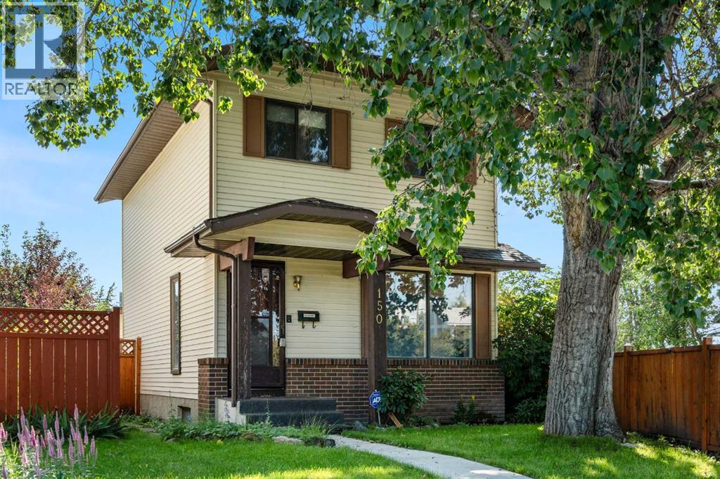 Single Family House for Sale in  Shawmeadows Road SW Shawnessy Calgary 
