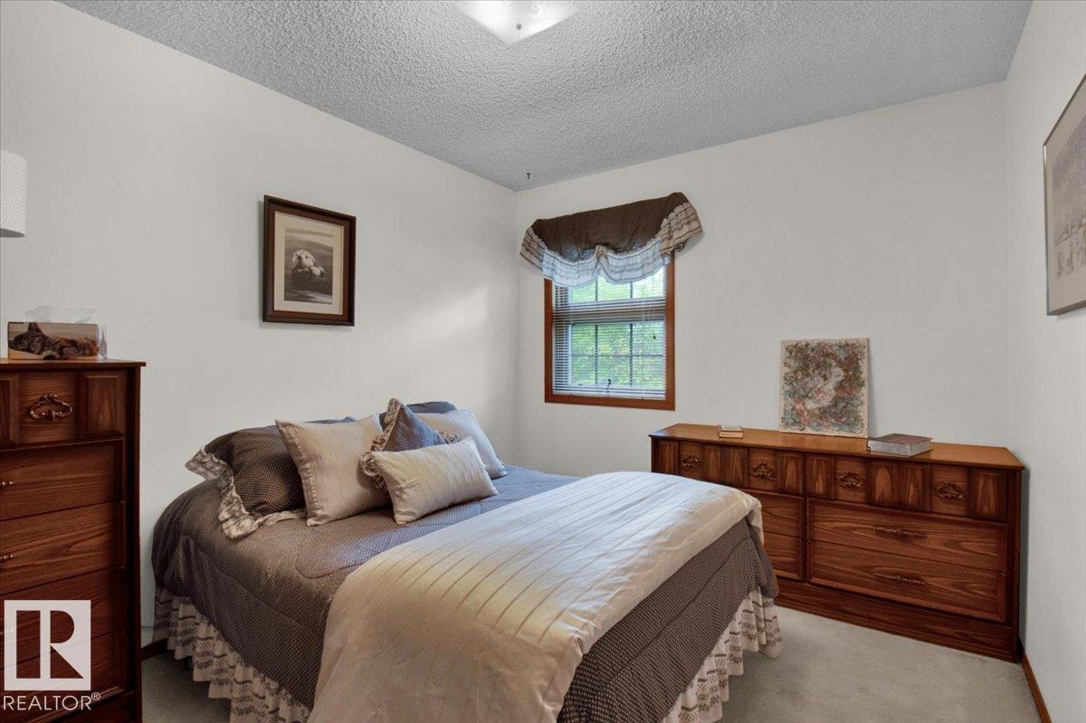 Photo 20 of 84 Deane Cr, St Albert AB