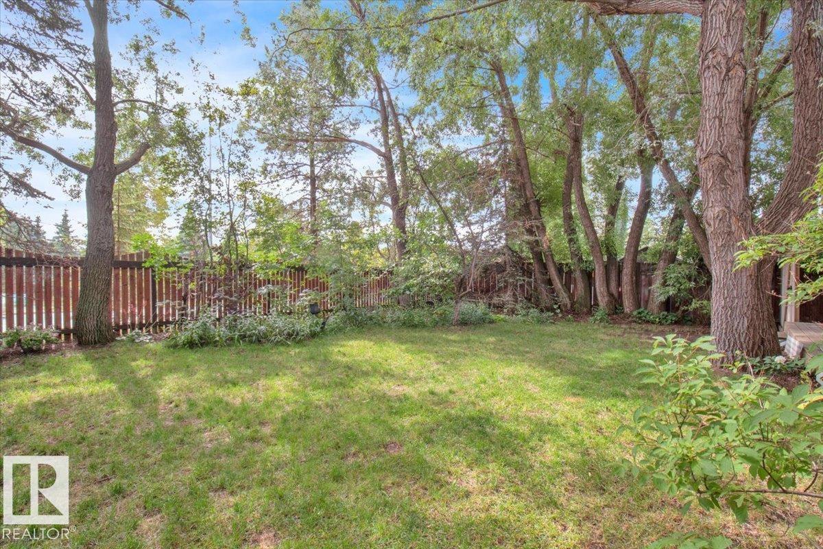 Photo 23 of 84 Deane Cr, St Albert AB