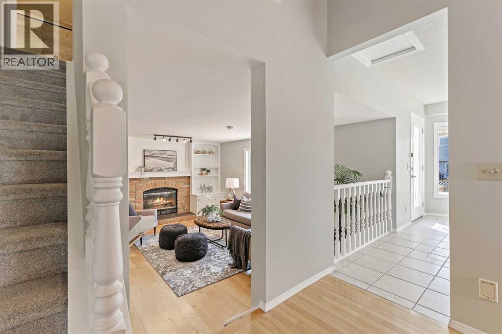 Single Family House for Sale in  Hawktree Circle NW Hawkwood Calgary 