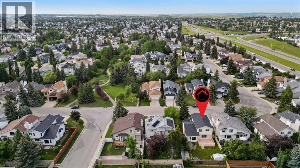 Single Family House for Sale in  Hawktree Circle NW Hawkwood Calgary 