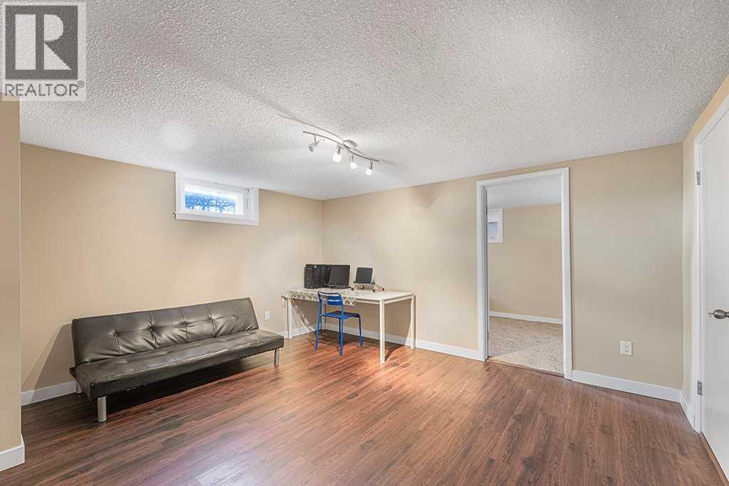 Single Family House Bungalow for Sale in  Roseview Drive NW Rosemont Calgary 