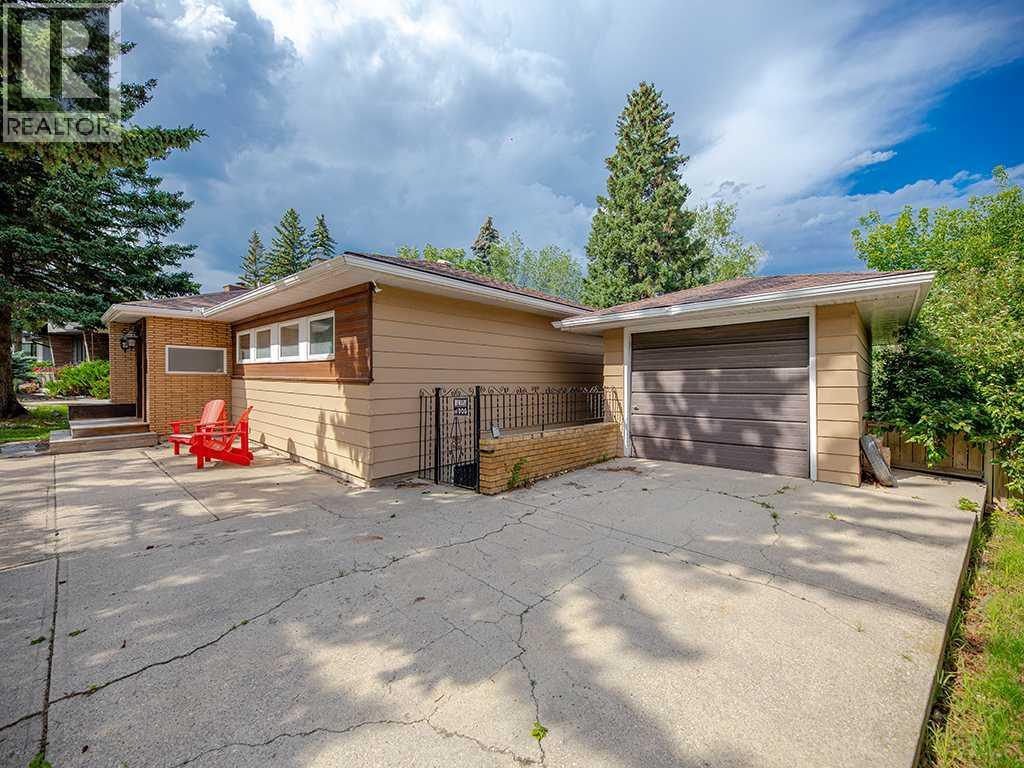 Single Family House Bungalow for Sale in  Roseview Drive NW Rosemont Calgary 