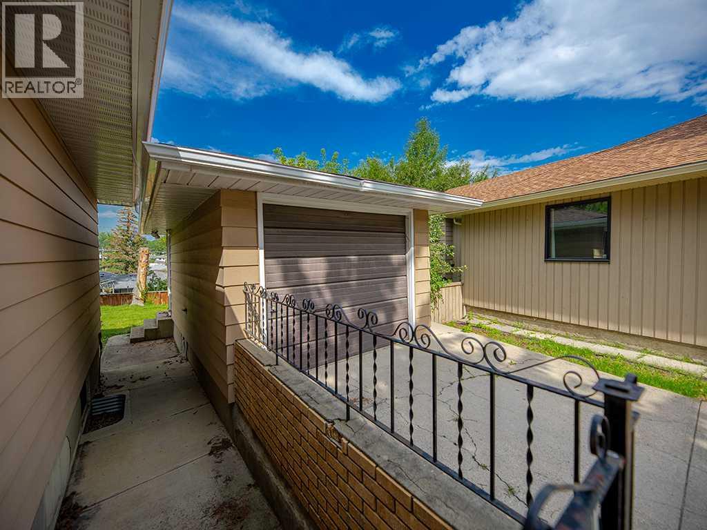Single Family House Bungalow for Sale in  Roseview Drive NW Rosemont Calgary 