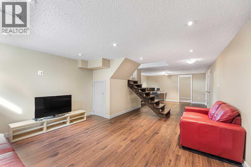 Single Family House Bungalow for Sale in  Roseview Drive NW Rosemont Calgary 
