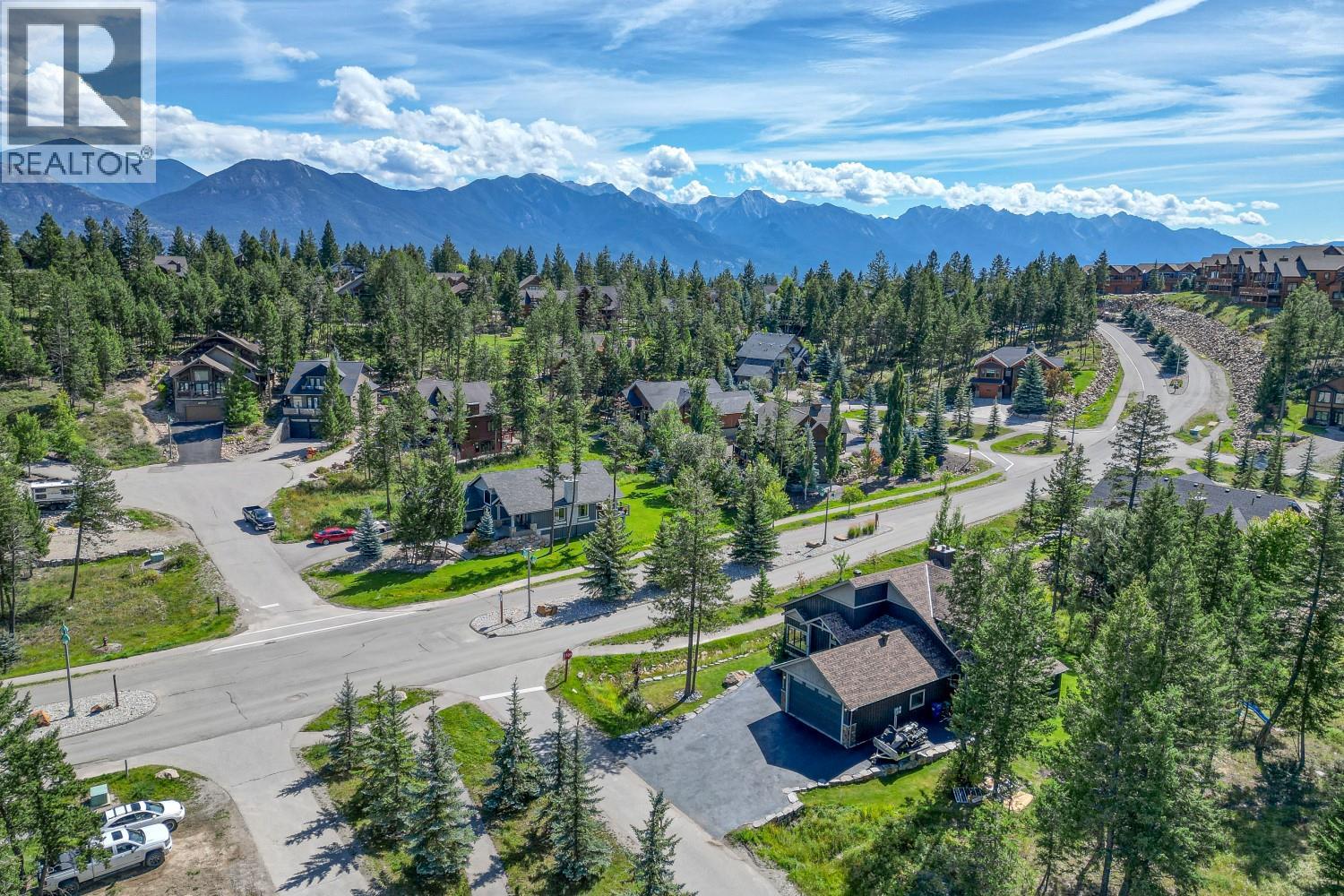 Photo 2 of 2576 Sandstone Green, Invermere BC