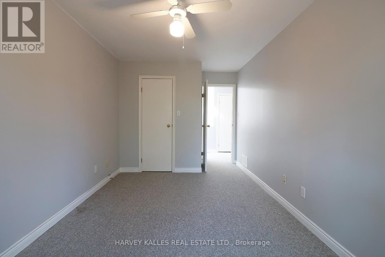 Photo 4 of B 1422 Bayview Avenue, Toronto ON