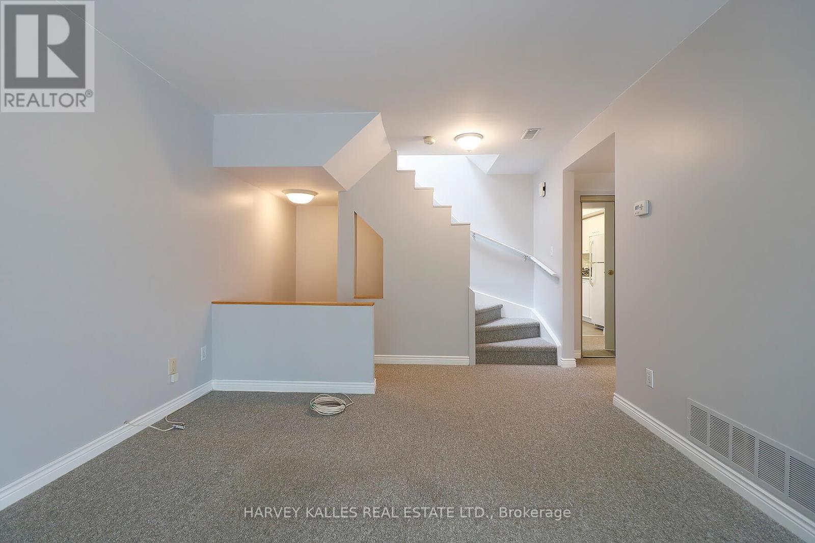 Photo 10 of B 1422 Bayview Avenue, Toronto ON