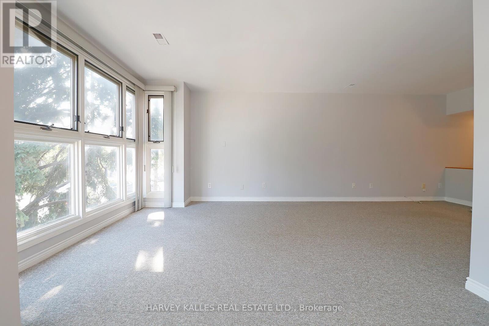 Photo 12 of B 1422 Bayview Avenue, Toronto ON